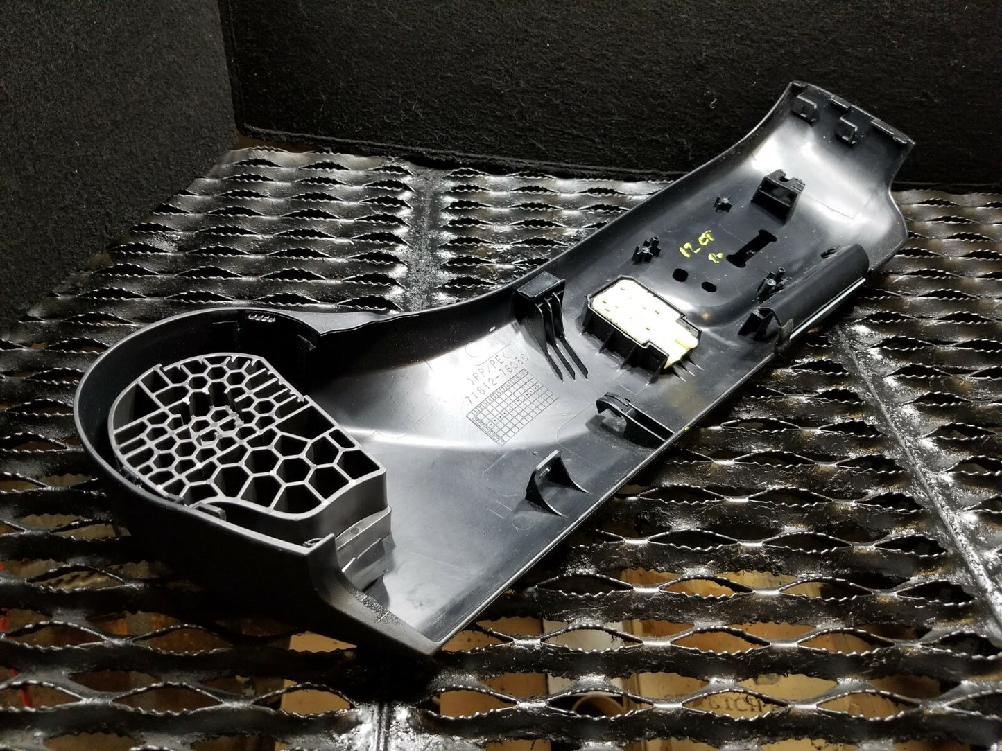 2012 Lexus Ct200h Seat Side Trim Front Driver Side Left OEM