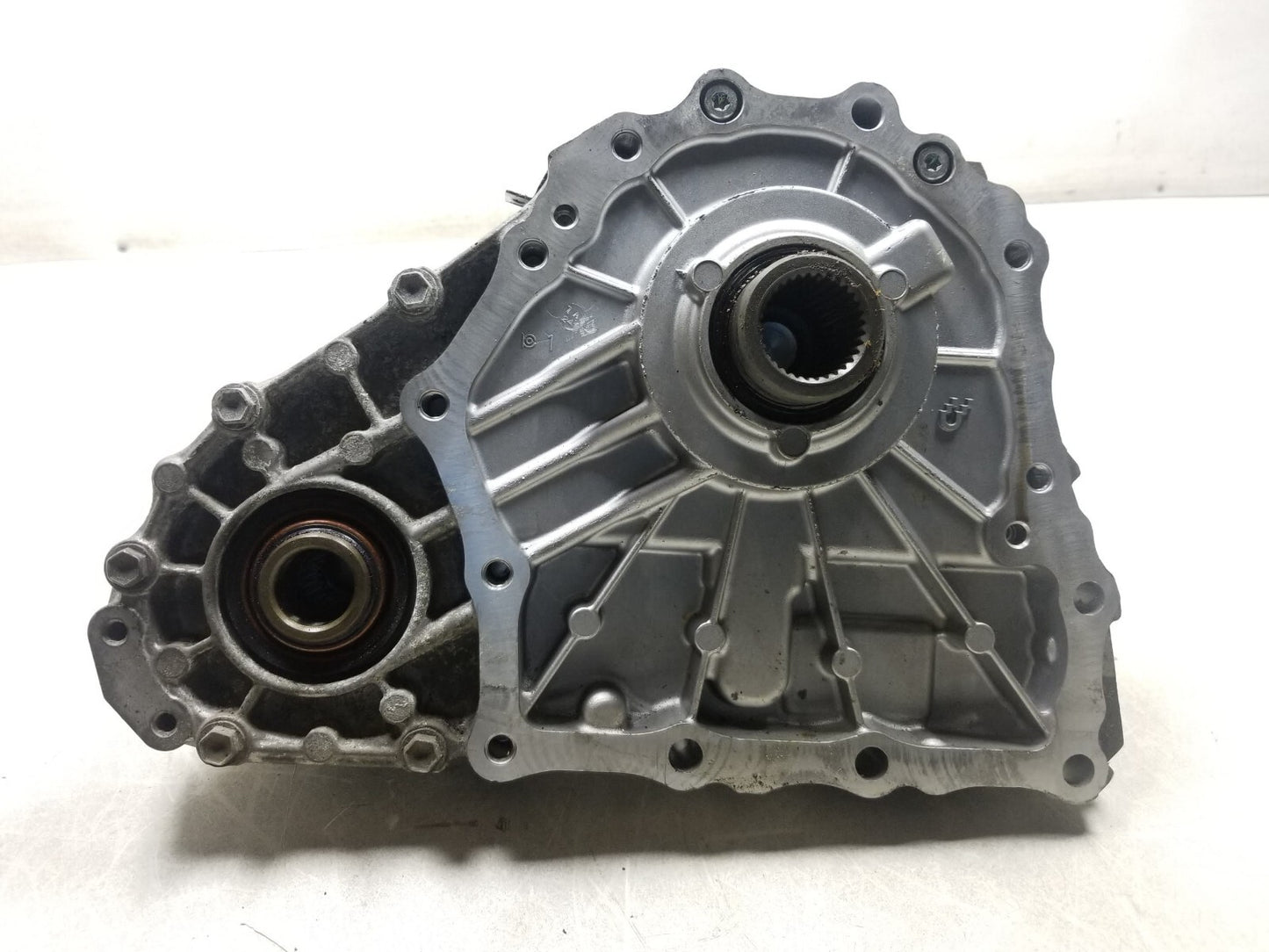 2017 Infiniti Q50 Transfer Case OEM