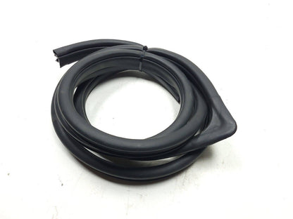 10 11 12 Kia Soul Door Weatherstrip Seal Front Passenger Side Righ OEM 57k Miles