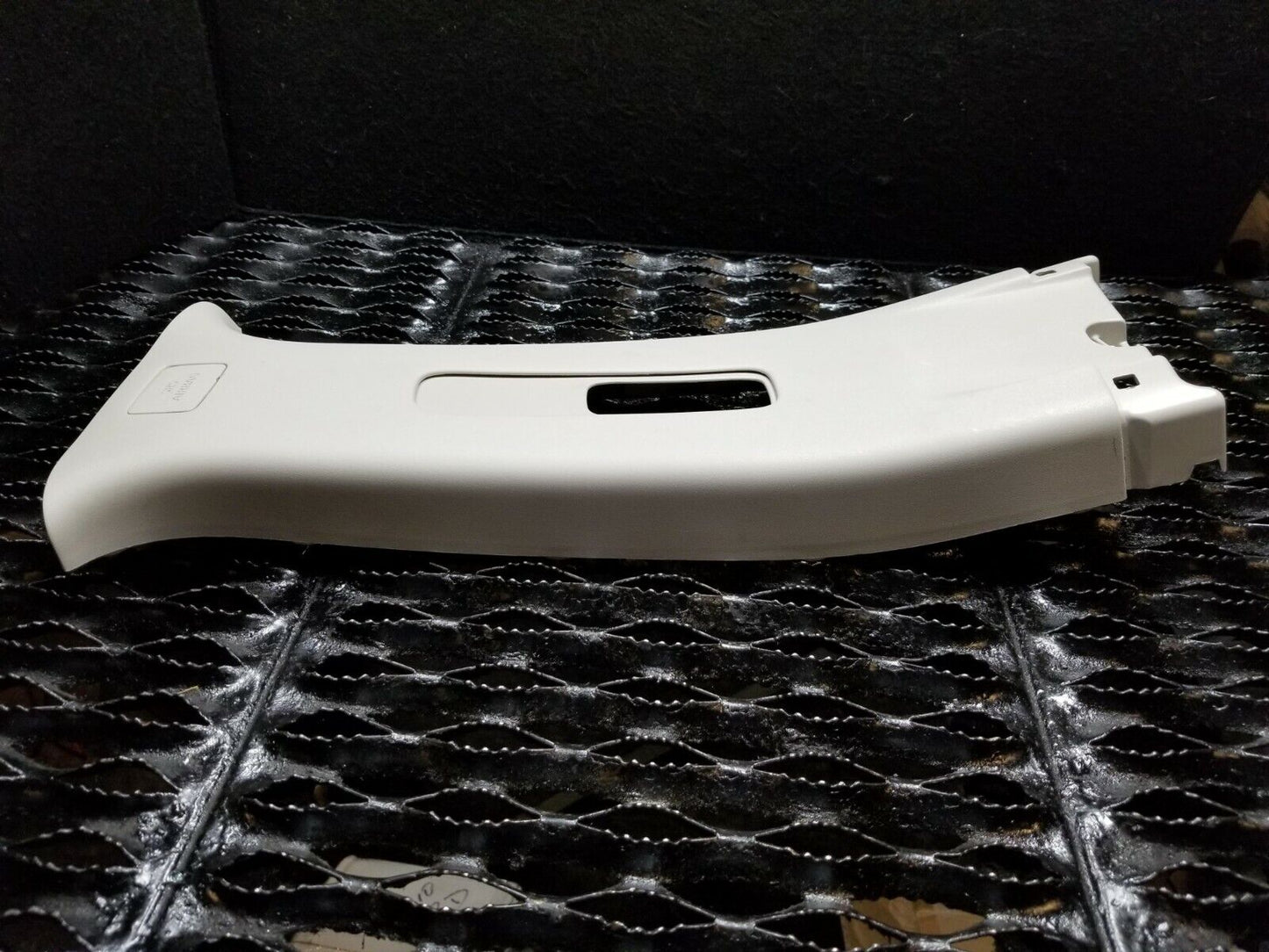13 14 15 16 17 18 Nissan Sentra Left Driver Center B Pillar Trim Cover OEM 8k