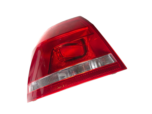 2014 Volkswagen Passat Tail Light Driver Side Left OEM