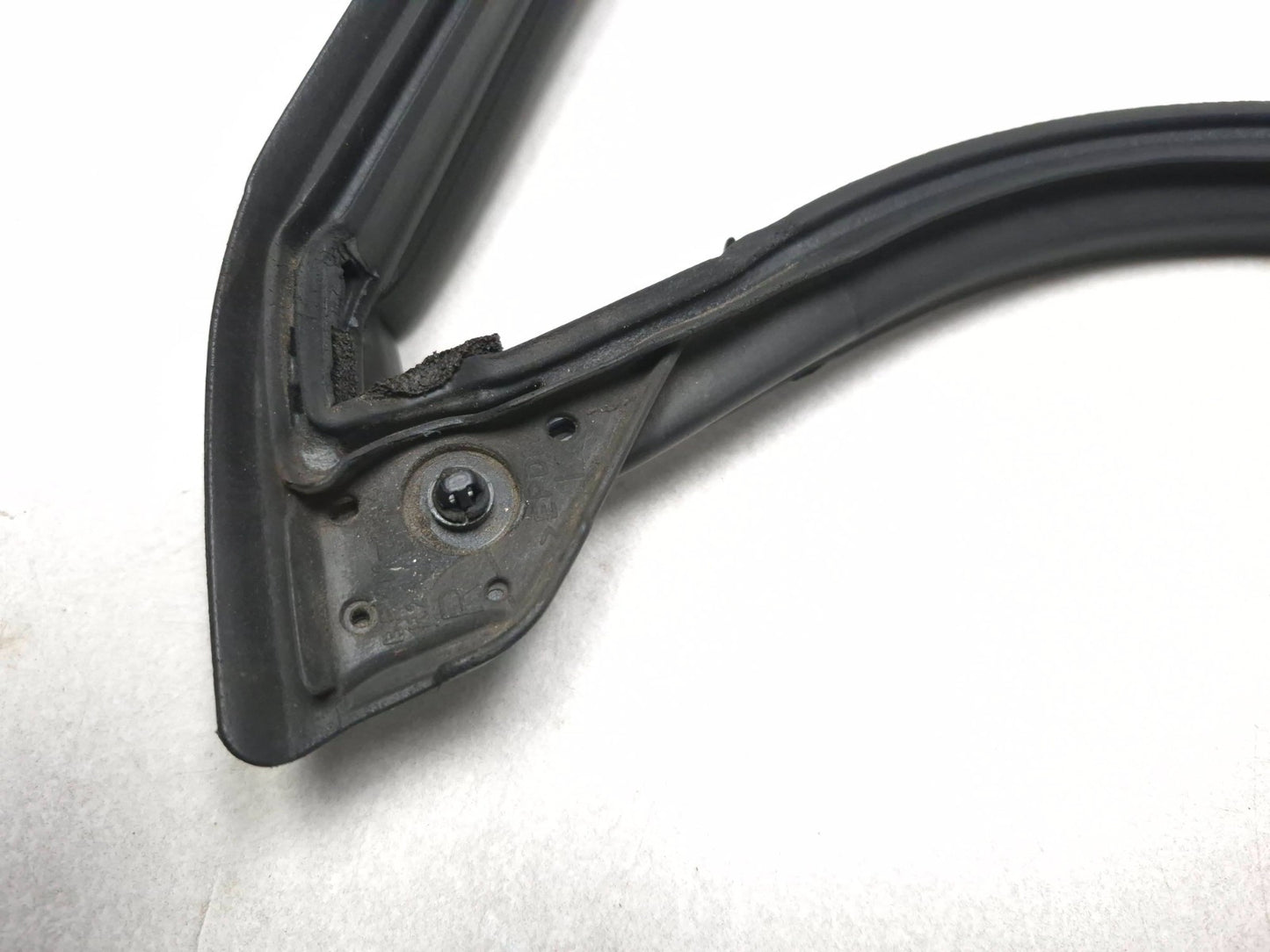 2017 Subaru Legacy Front Weatherstrip Seal Passenger Side Right OEM