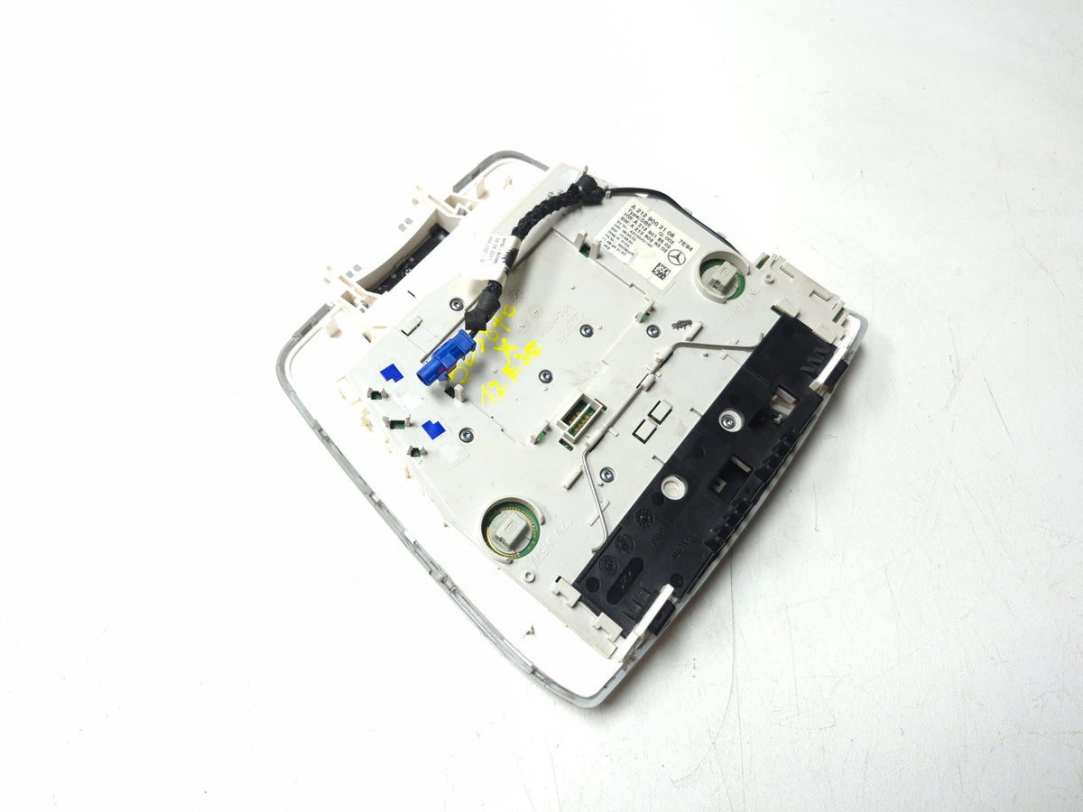 2012 Mercedes W212 E350 Sedan Front Overhead Roof Dome Light Console OEM