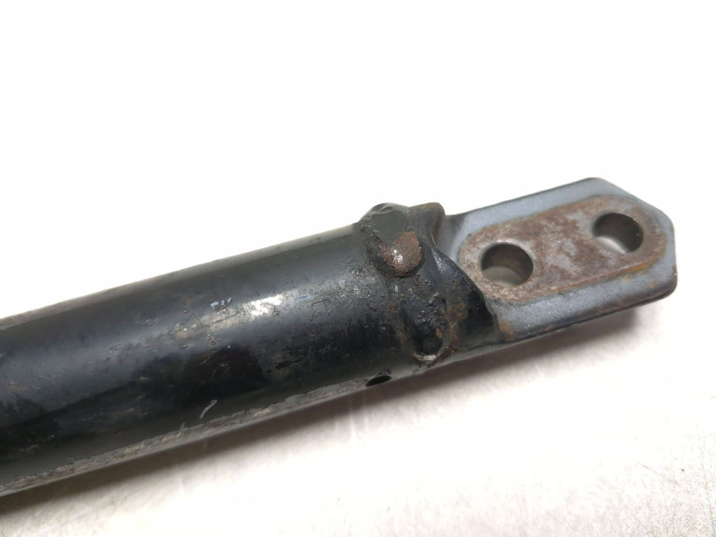 2005 Suzuki Boulevard С50 Engine Support Cradle Bar Rail OEM