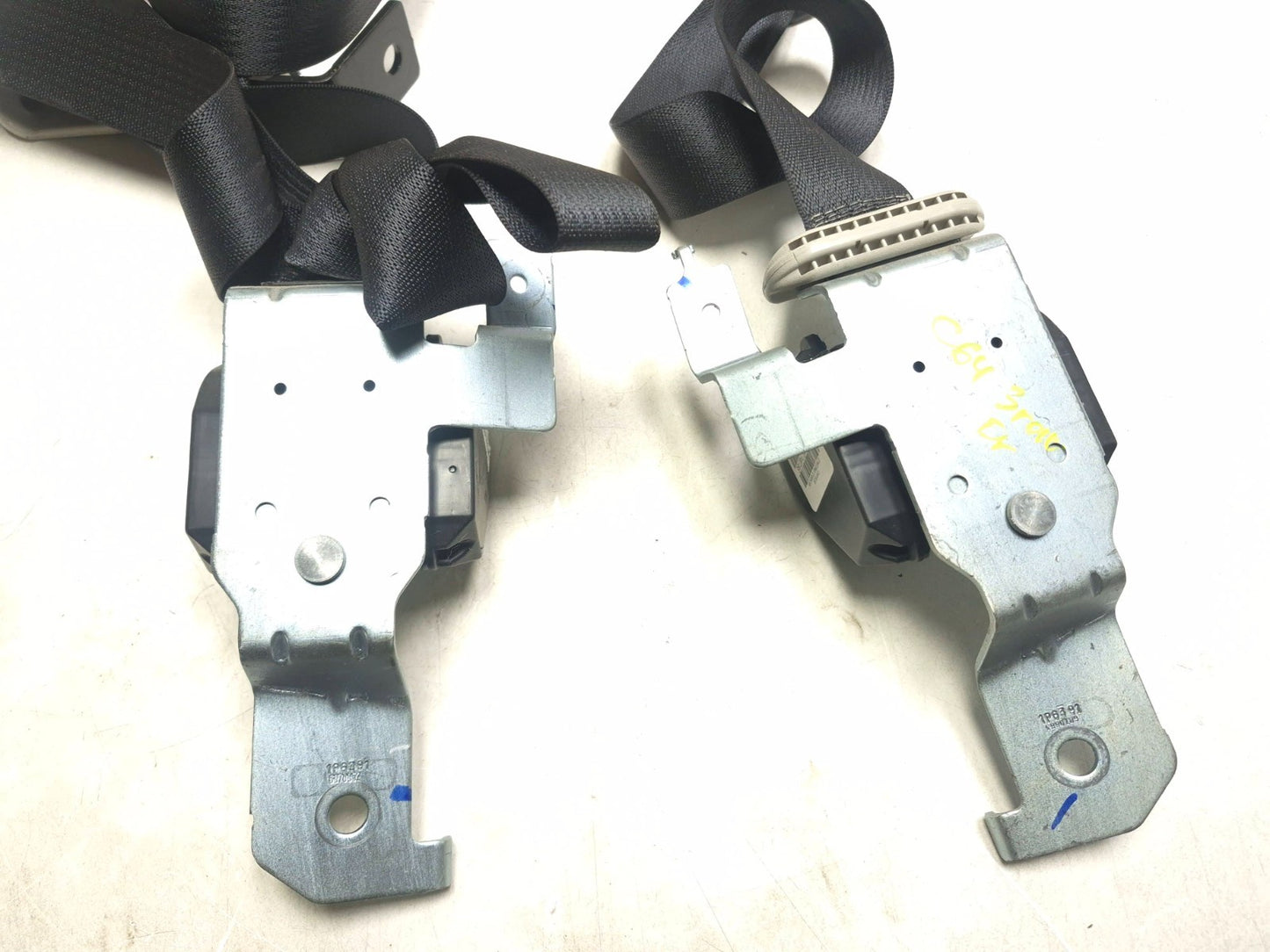 2017 Dodge Journey Rear Third 3rd Seat Belt Retractor Left & Right OEM