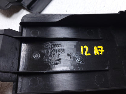 12 13 14 15 16 17 Audi A7 Connector Housing Cover Cap Pair OEM