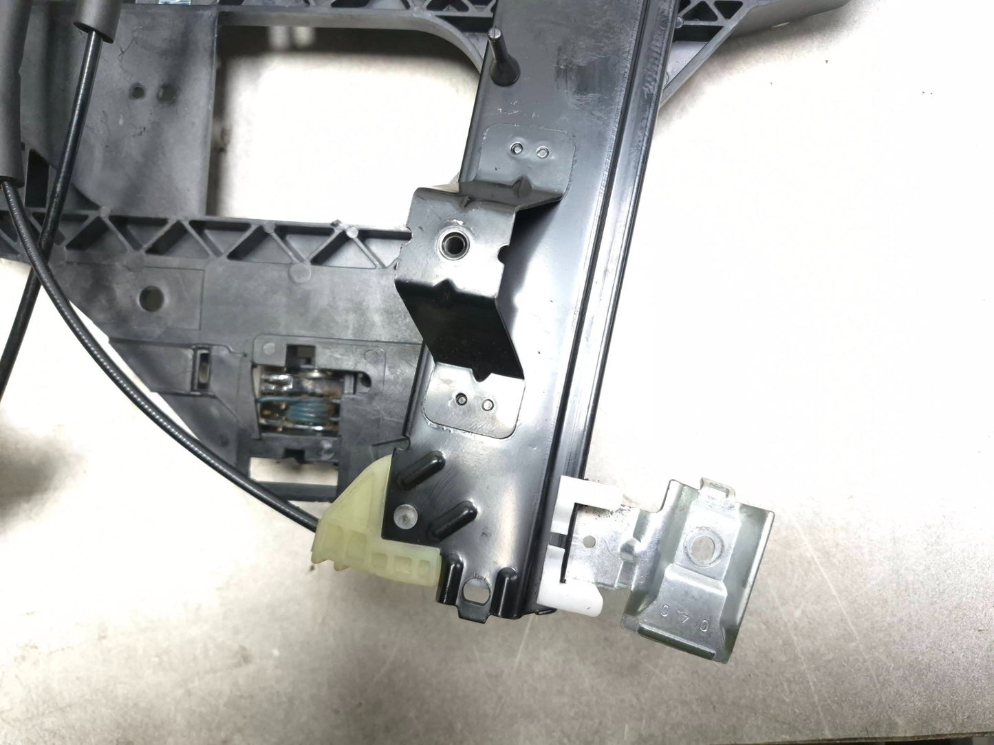 2008 Lincoln Navigator Front Window Regulator & Motor Driver Side Left OEM