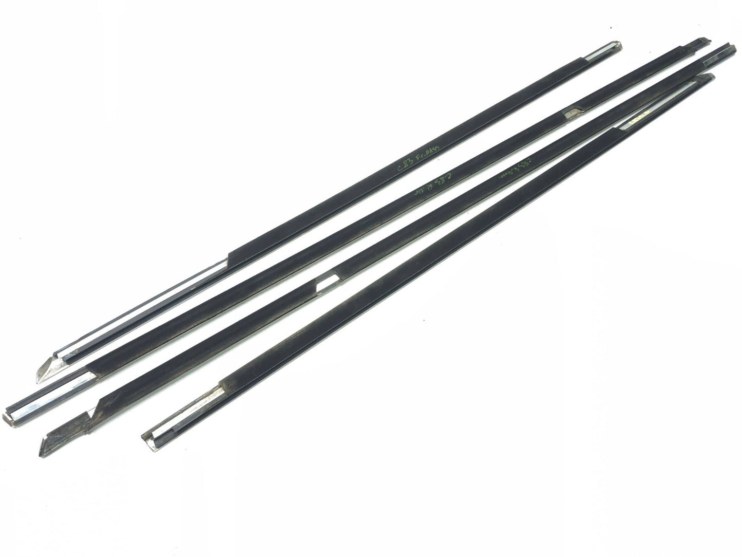 2011 BMW 750li Door Window Belt Seal Molding 4pcs Oem✅