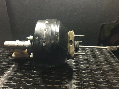 09 10 11 12 Lincoln MKS Power Brake Booster W/ Master Cylinder OEM D40