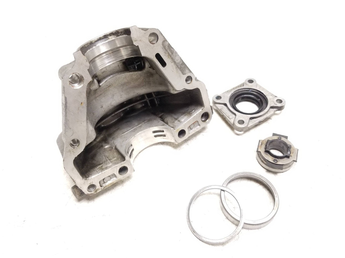 2013 Fiat 500 Differential Casing Cover With Output Flange OEM