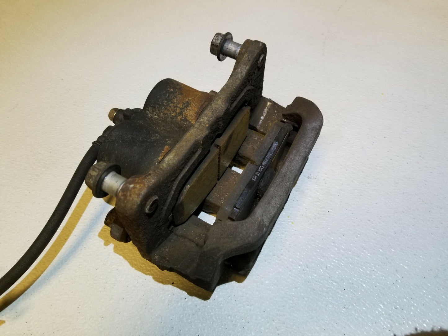 2013 Ford Edge Brake Caliper Front Driver Side Left OEM