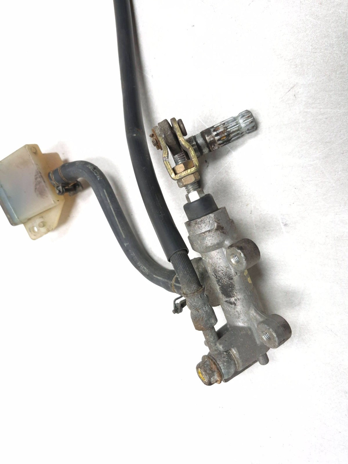 1993 Suzuki Gsx 600 Fp Katana Rear Brake Master Cylinder Assy OEM