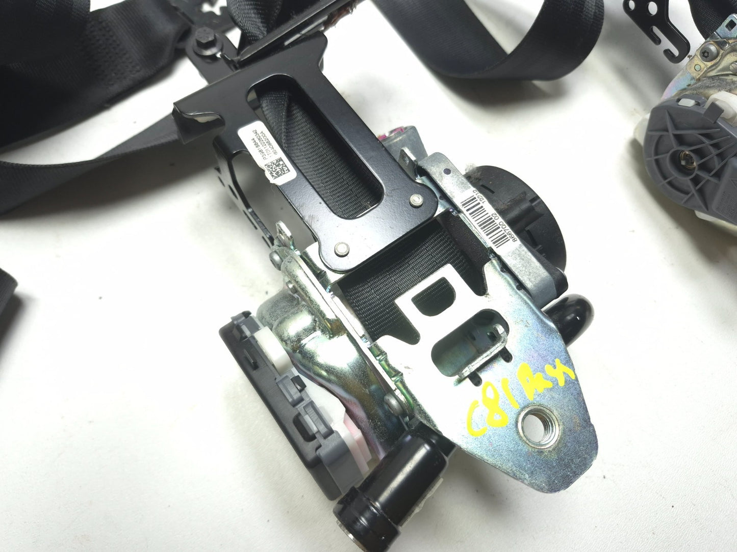 2013 Volvo S60 Front Seat Belt 2pcs OEM