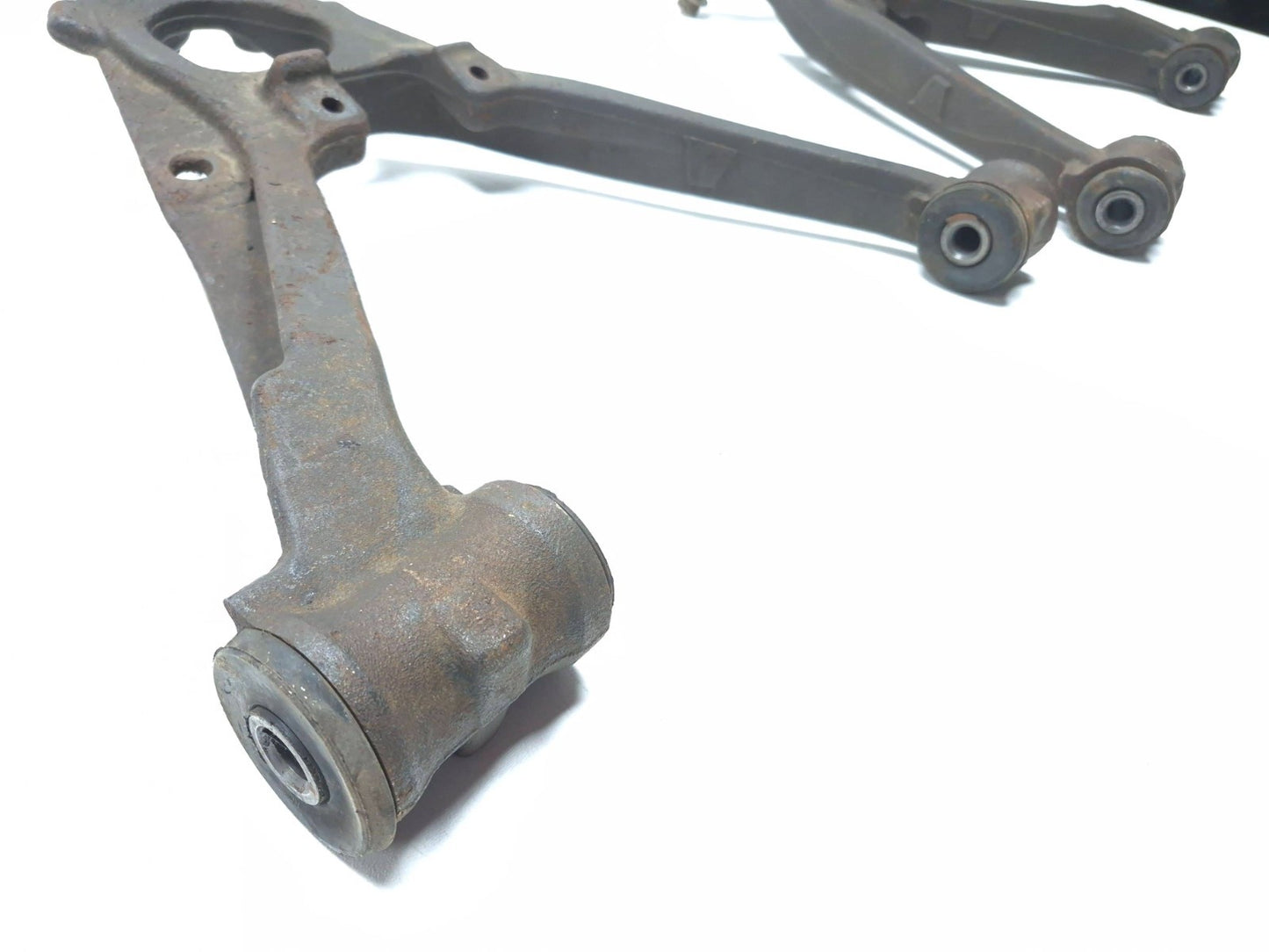 2009 Cadillac Escalade Front Lower Control Arm Left & Right OEM