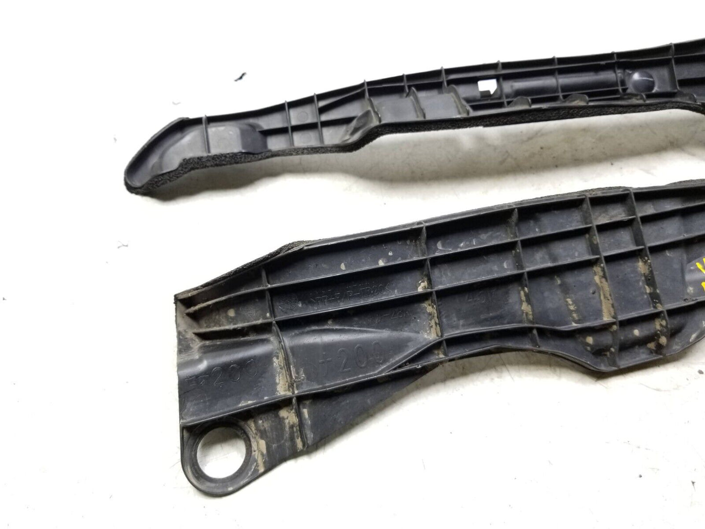 08 - 15 Scion Xb Front Fender Protector Left & Right Pair OEM