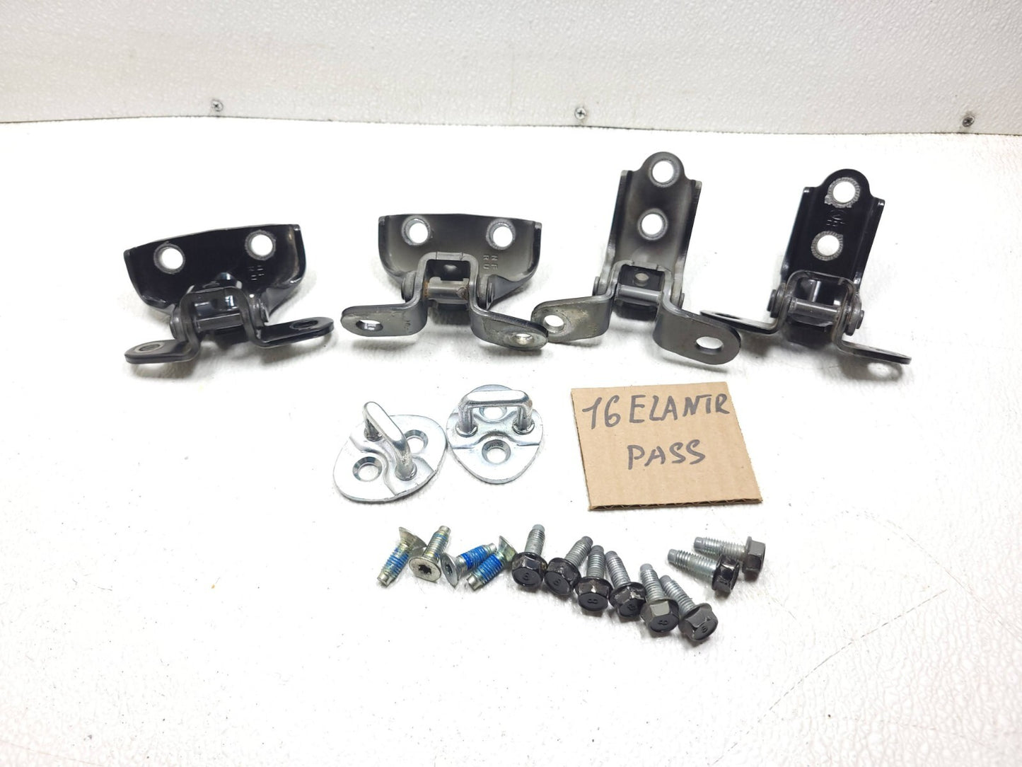2016 Hyundai Elantra Door Hinge Front & Rear Right Passenger Side Set OEM