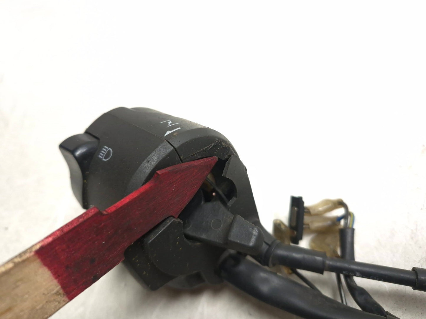 2002 Yamaha Yzf-r6 Left Handlebar Switch *has Damage* OEM