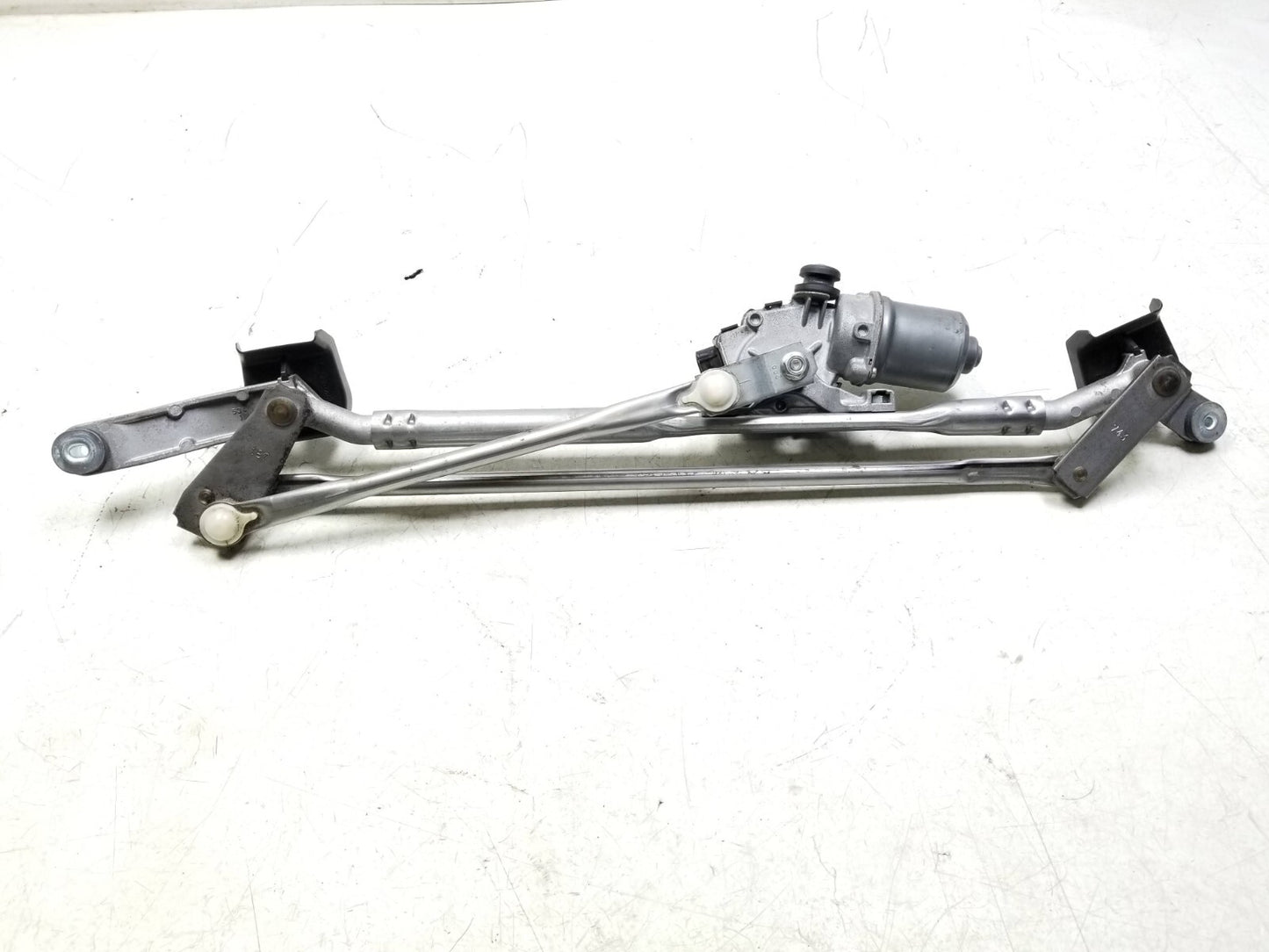 2013 - 2016 Scion Fr-s Windshield Wiper Motor W/ Linkage OEM