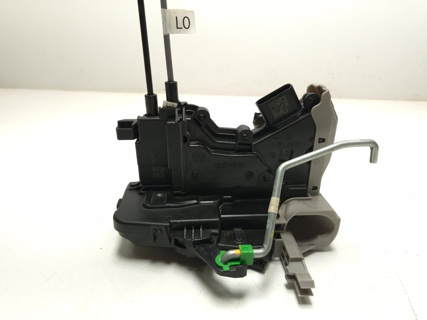 2019 Hyundai Kona Front Door Lock Latch Actuator Left Driver Side OEM