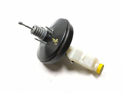 2014 Fiat 500l Power Brake Booster W/ Master Cylinder OEM