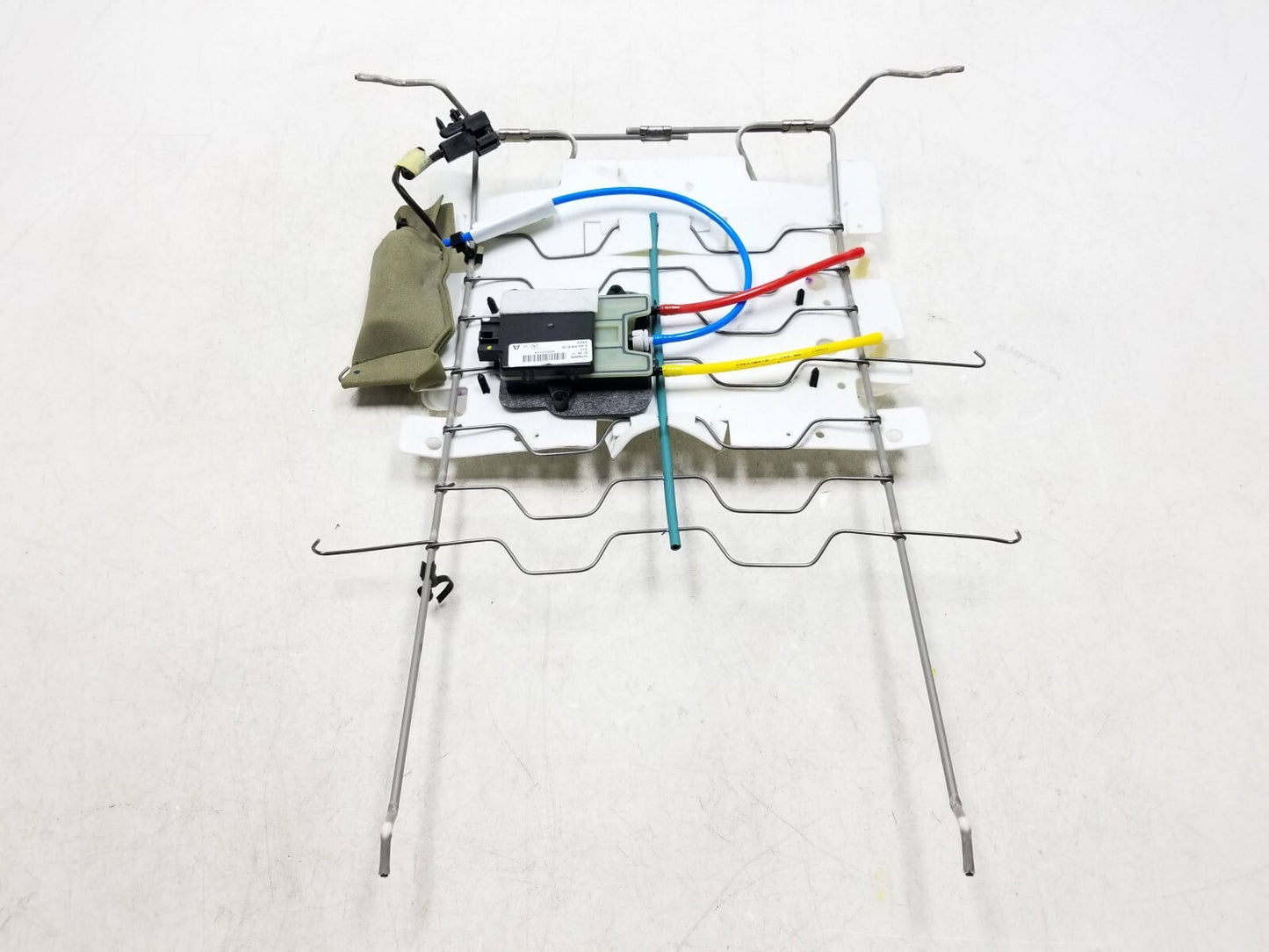 10-16 Mercedes W212 E350 Front Upper Seat Cushion Bladder Bolster Passenger OEM