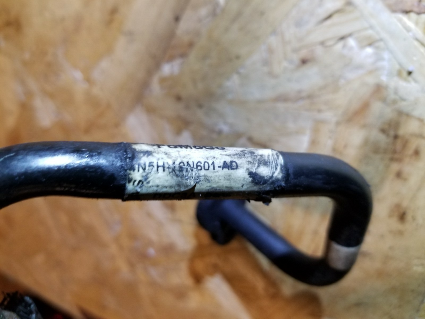 2007 Volvo S40 2.4l A/c Refrigerant Discharge Hose OEM