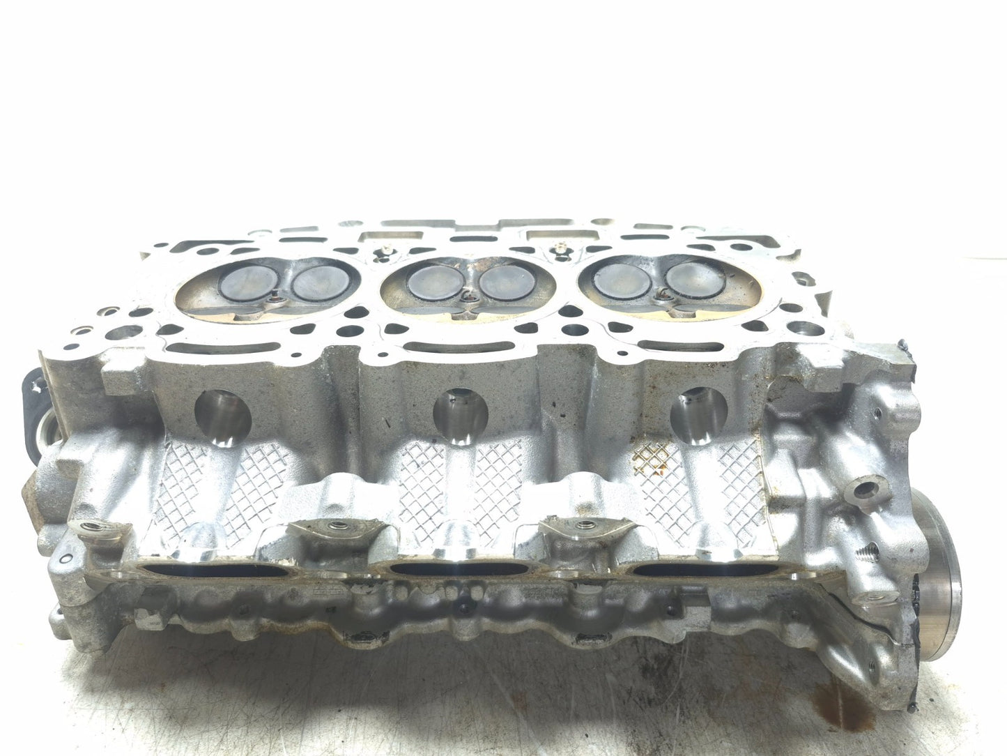 2017 Cadillac Xt5 Cylinder Head Driver Side Left OEM