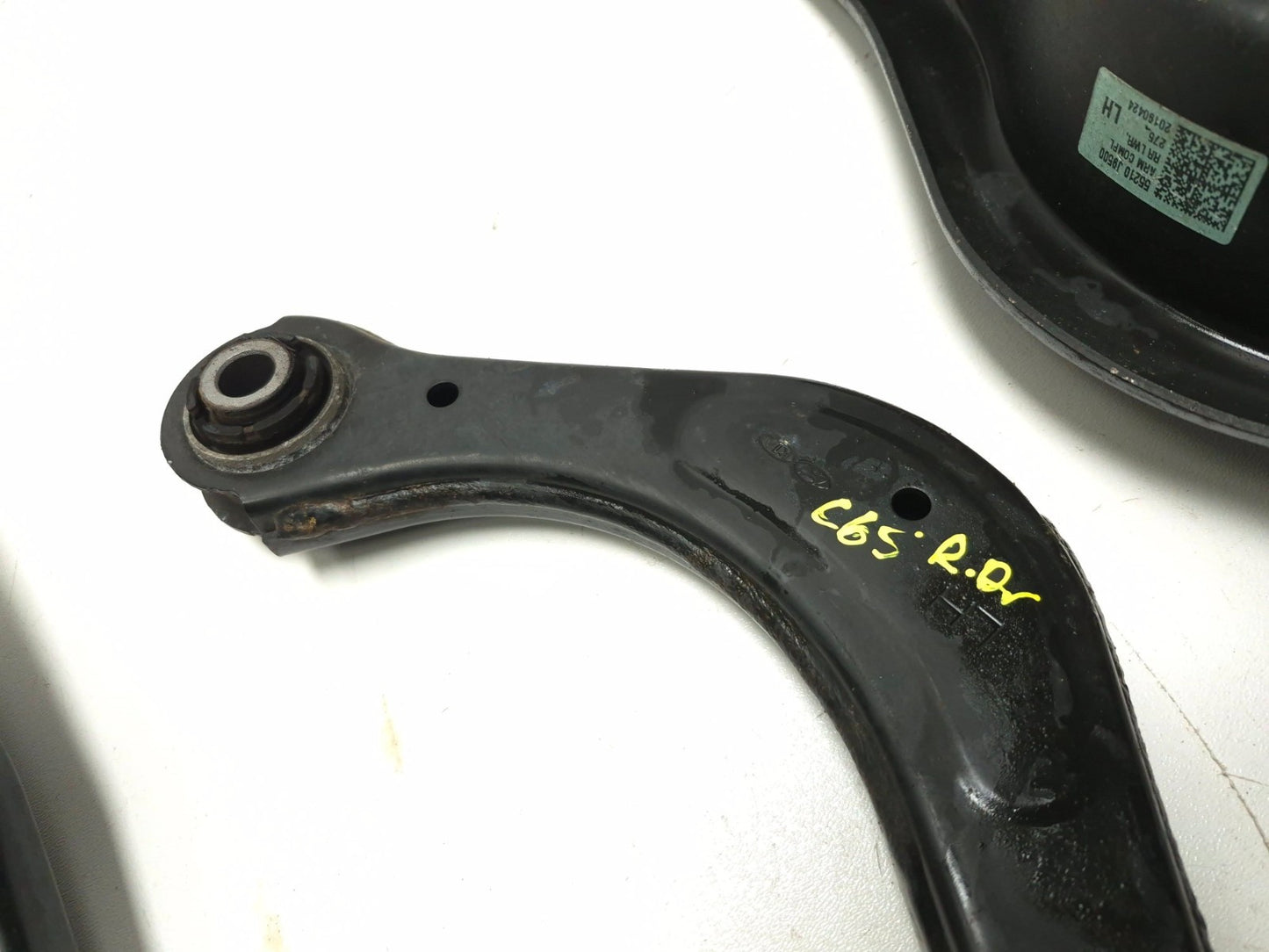 2019 Hyundai Kona Rear Control Arm Driver Side Left 4 Pcs OEM