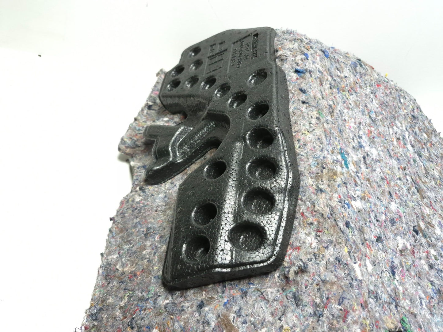 2012 Jeep Grand Cherokee Front Interior Floor Carpet Left & Right Side Pair OEM