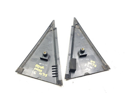 06 - 09 Infiniti M35 Rear Door Exterior Corner Trim Pair OEM