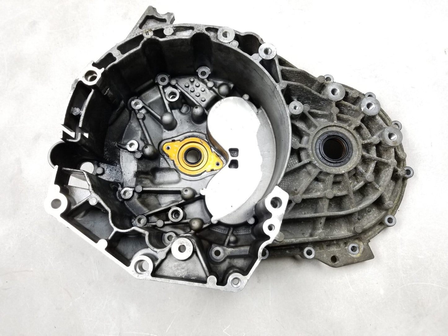 2013 - 2016 Dodge Dart Transmission Bell Housing Case Manual 1.4l OEM 52k Miles