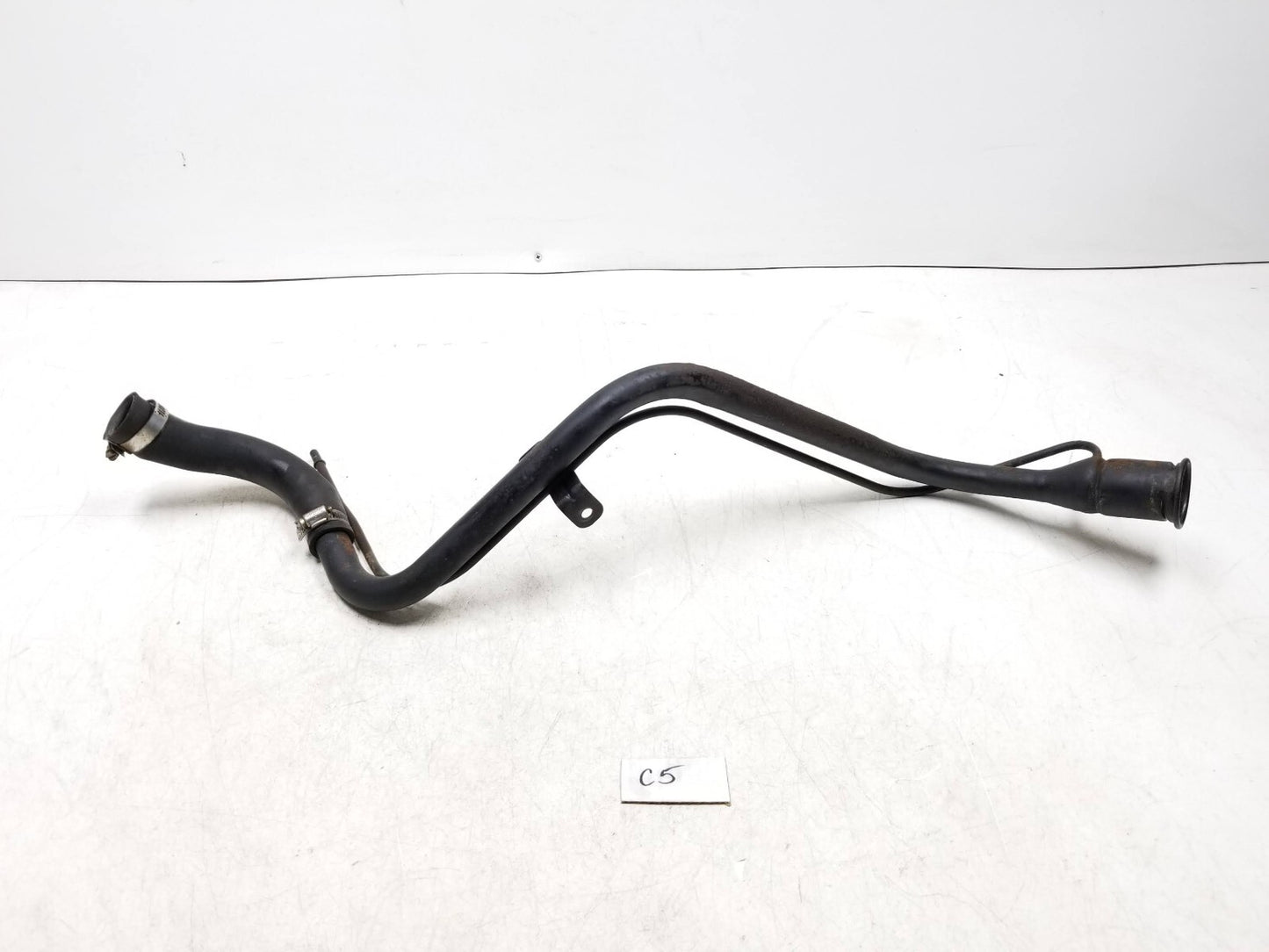 2010 Dodge Caliber Sxt Fuel Tank Filler Neck Hose pipe OEM