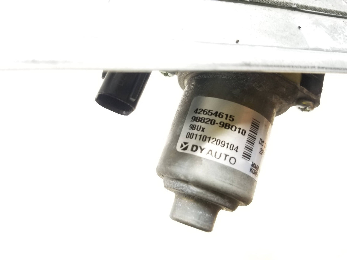 2022 Chevrolet Trailblazer Rear Window Regulator & Motor Driver Side Left OEM