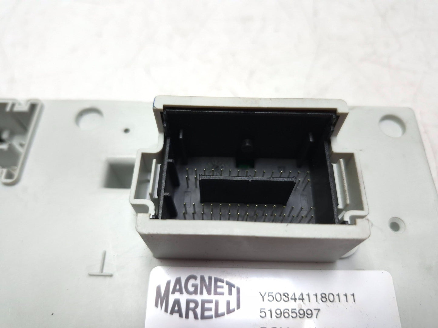 2014 Fiat 500l Body Control Module Fuse Box OEM