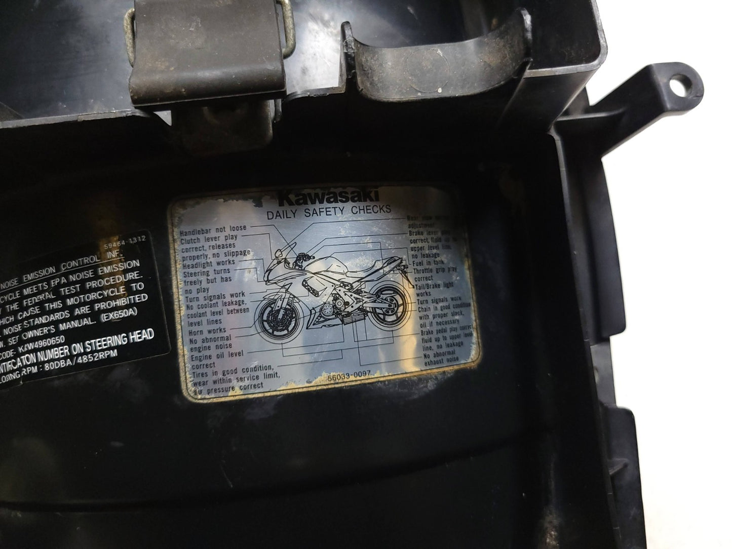 06 - 08 Kawasaki Ninja 650 Ex650 Under Tail Tray Undertail Cowl  OEM