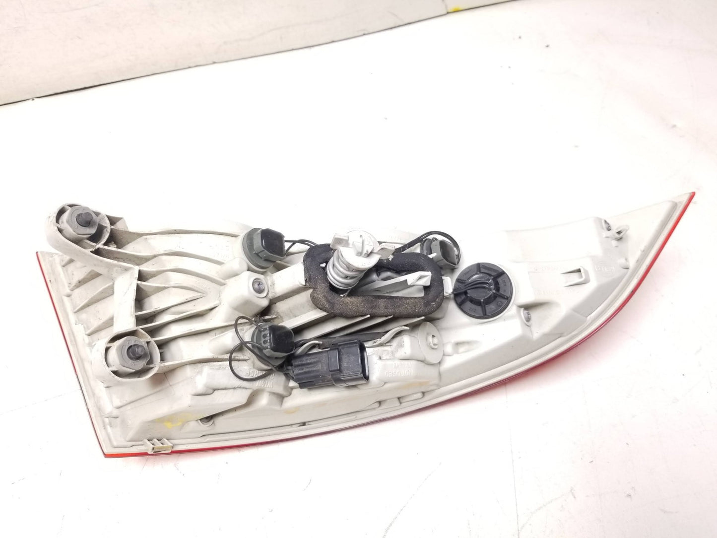 2017 Jaguar Xe Rear Tail Light Lamp Assembly OEM