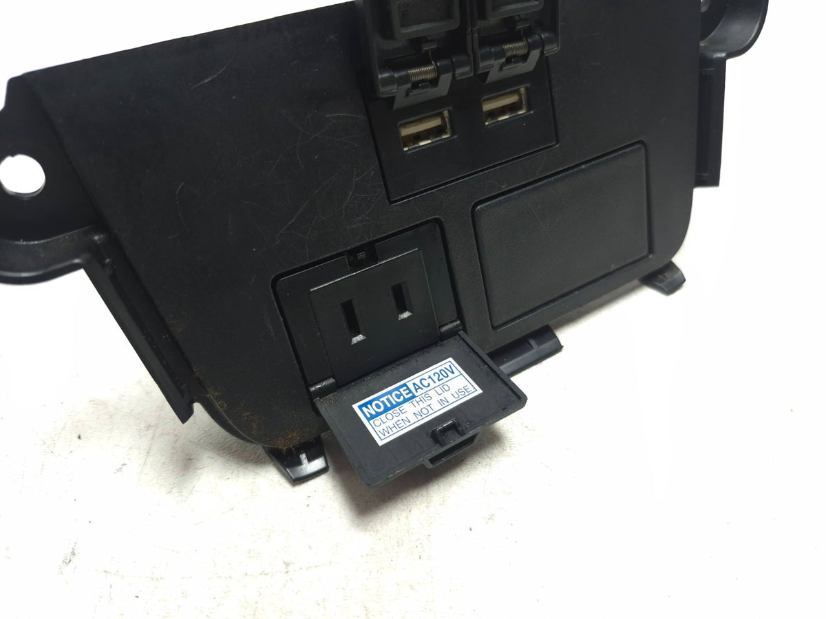 2017 Toyota Highlander Rear Console Dual Usb Charger Panel OEM