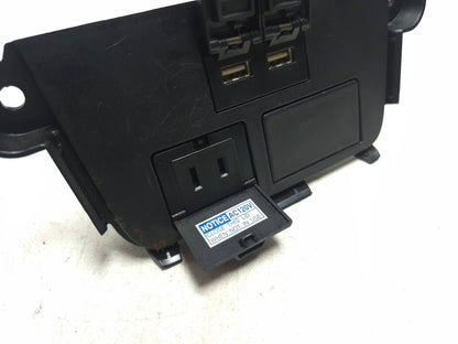 2017 Toyota Highlander Rear Console Dual Usb Charger Panel OEM
