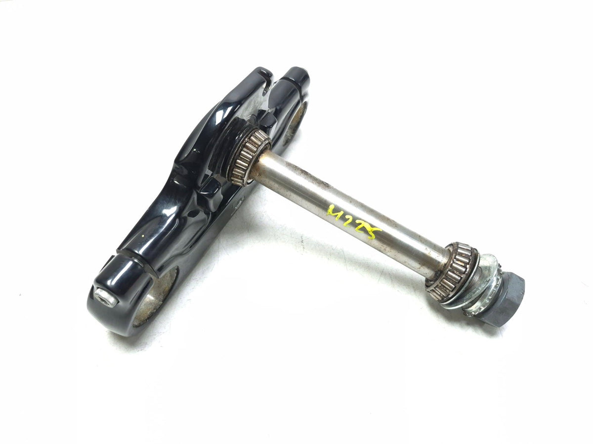 2008-2017 Harley Dyna Street Bob Fxdb Triple Tree Lower OEM