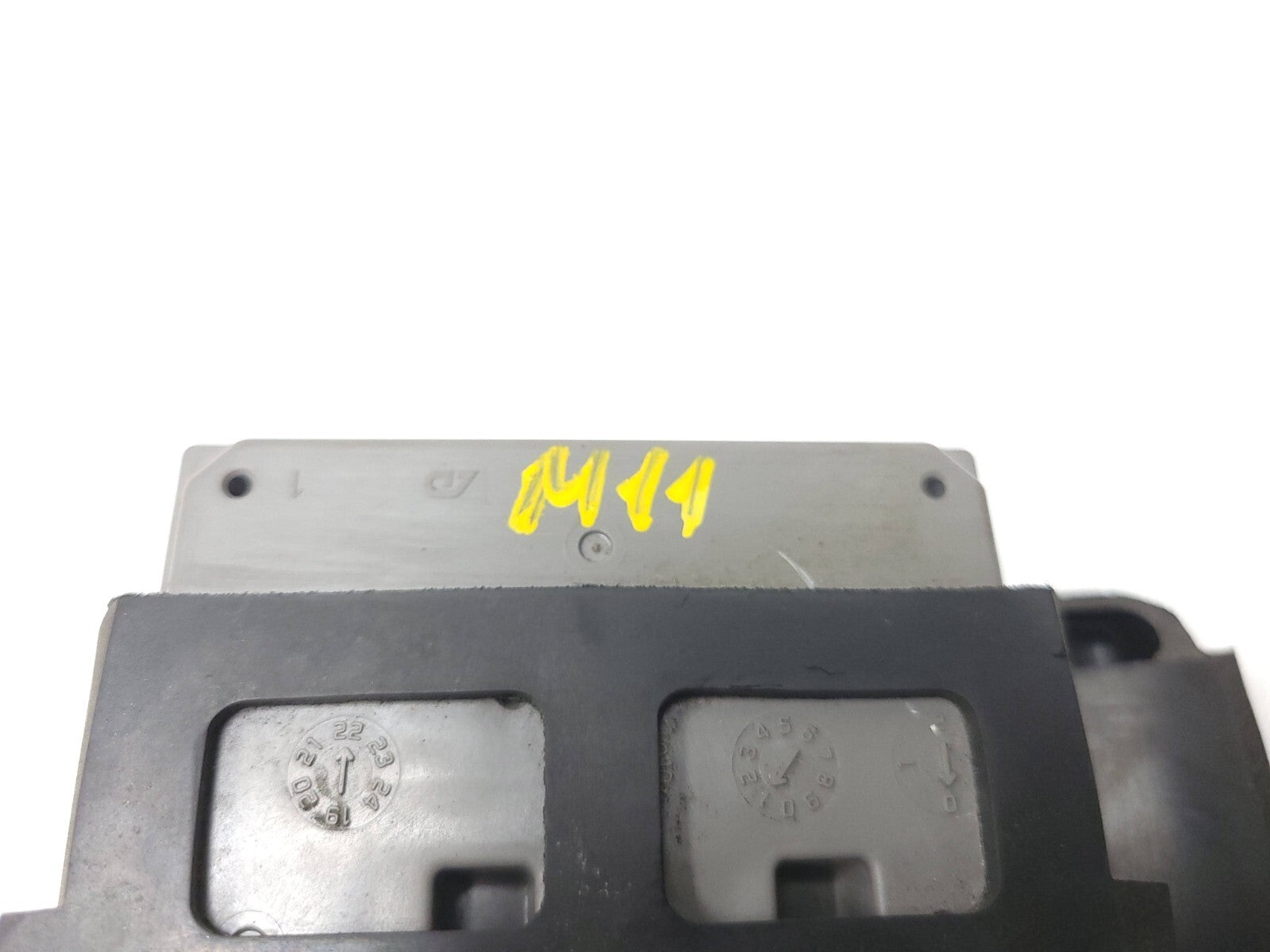 19 - 23 Kawasaki Z400 Er400 Engine Fuse Relay Box 27002-0061 OEM