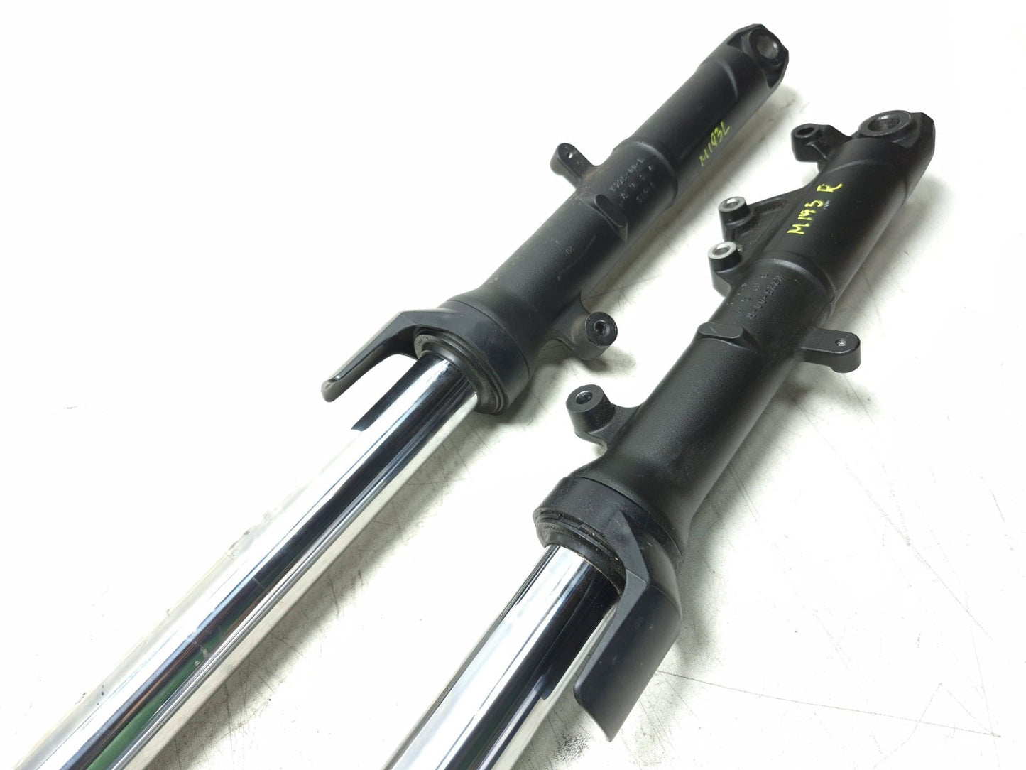 2019 Kawasaki Z400 Er400d Front Fork Shock Left & Right Pair OEM