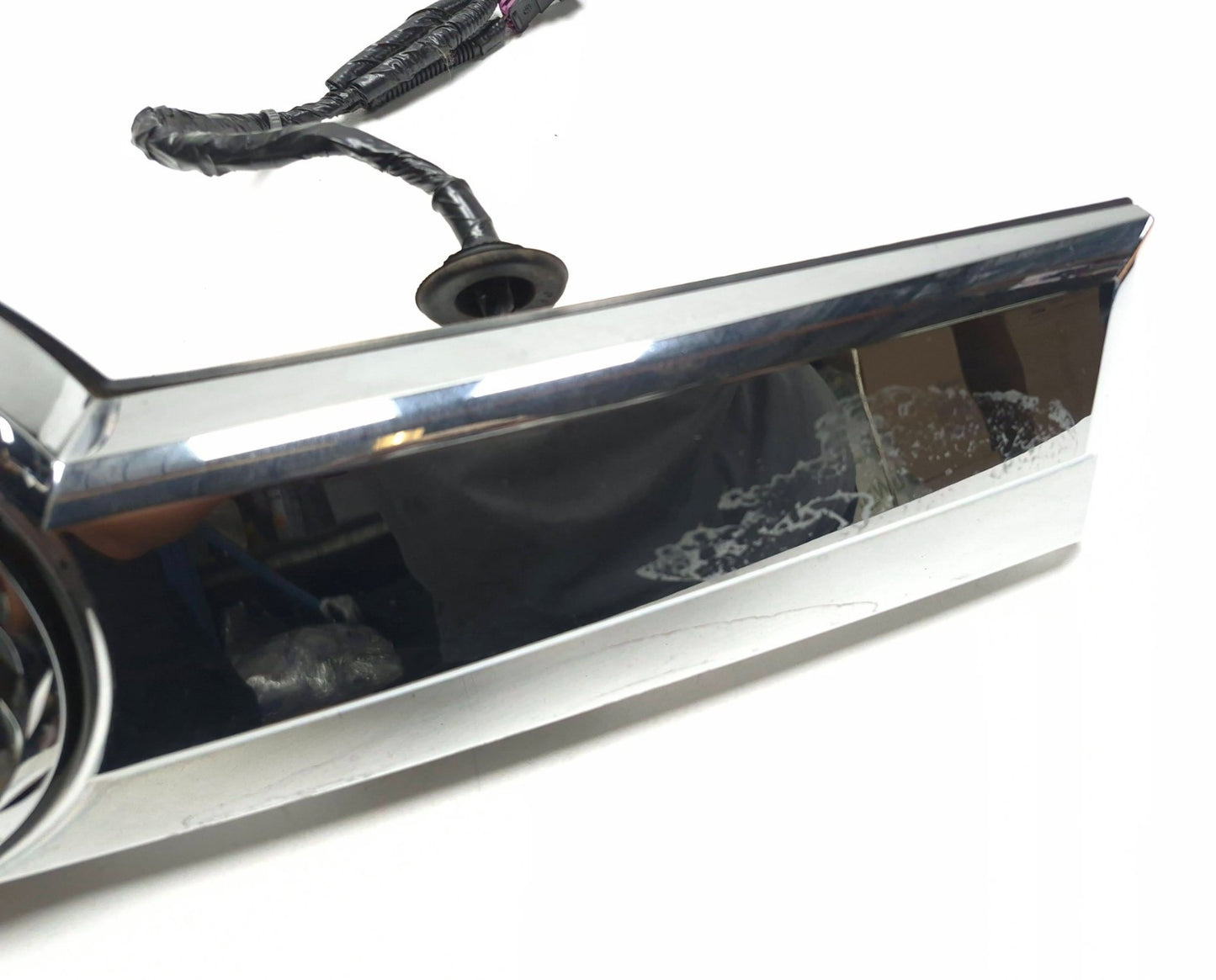 2013 Cadillac Escalade Esv Rear Liftgate Exterior Molding Trim W/ Camera OEM