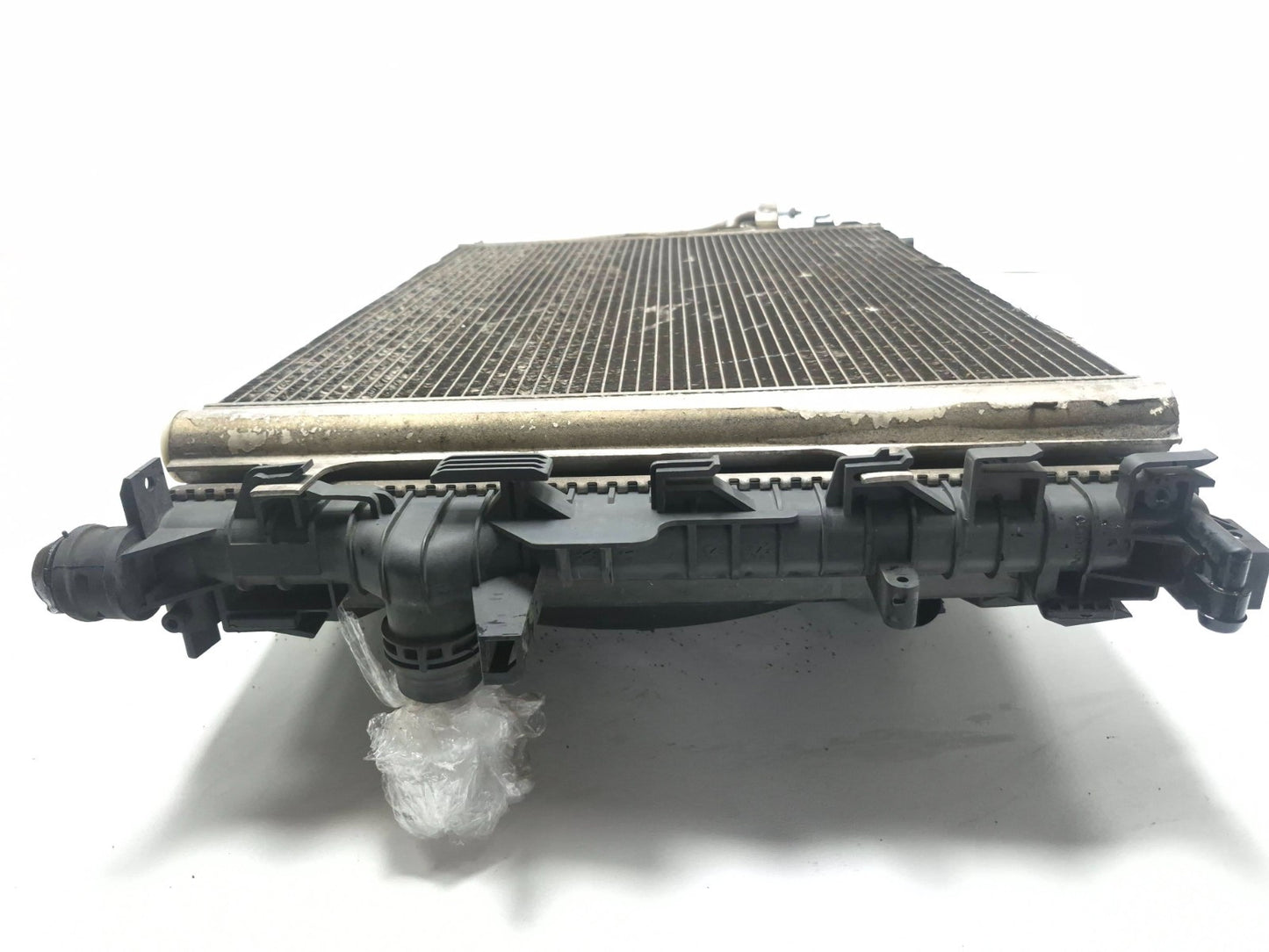 2016 Ford Transit Connect Coolant Radiator Condenser & Fan Shroud 2.5l OEM