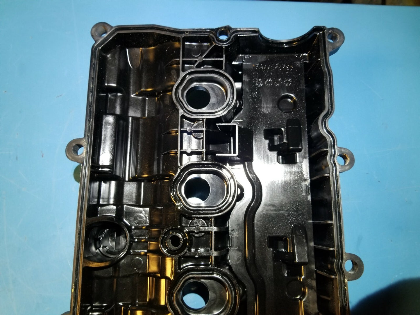 2014 Mazda 3 2.0l Engine Valve Cover OEM