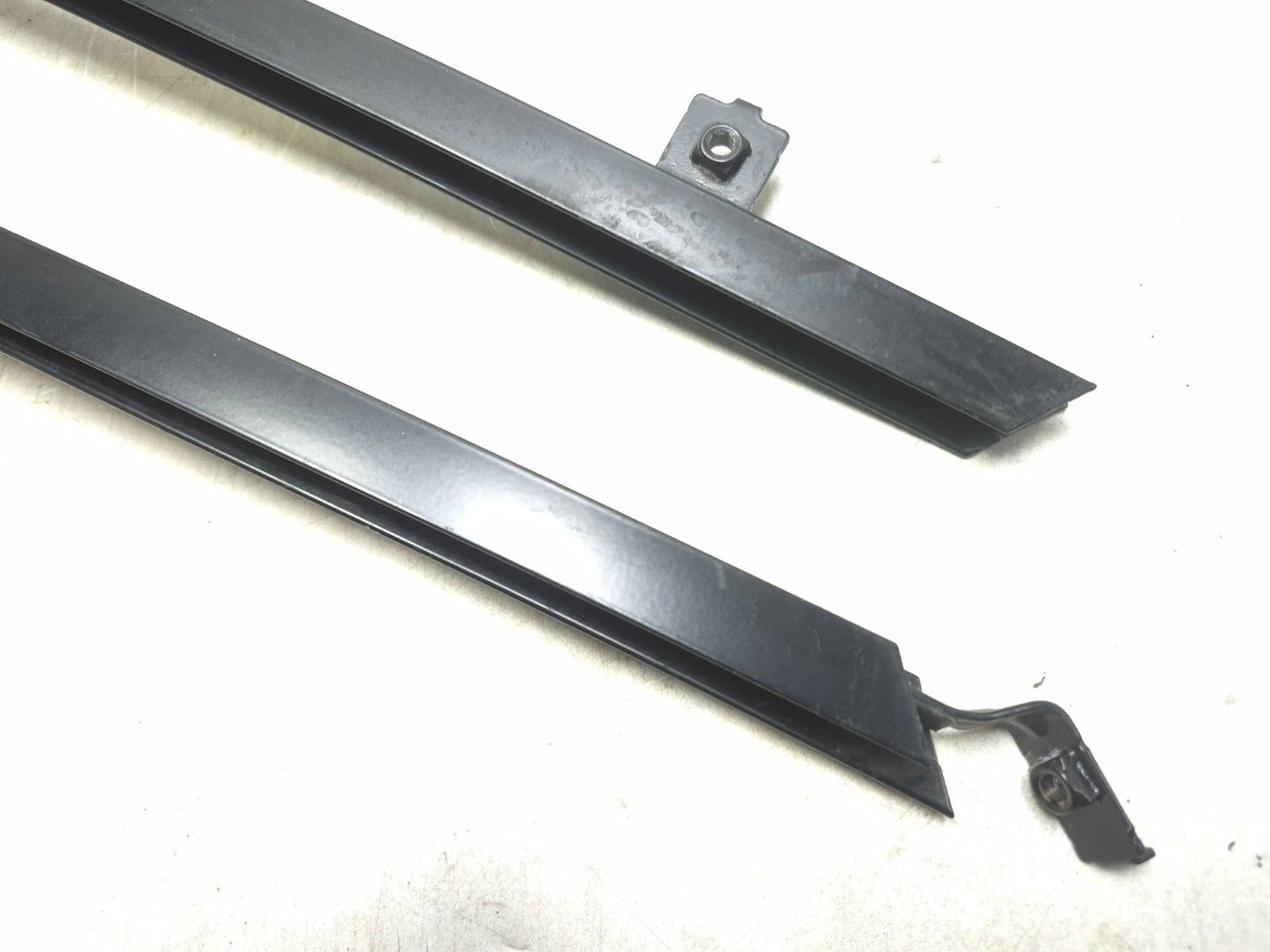 2016 Ford Transit Connect Front Door Window Chanel Guide Left & Right OEM