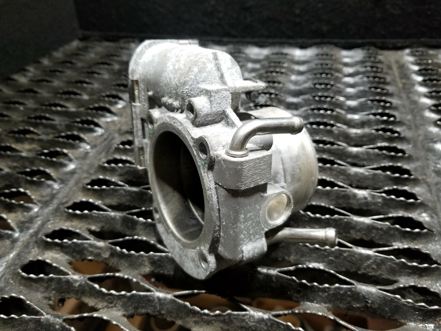 10 11 12 13 14 Hyundai Sonata 2.4l Throttle Body 35100-26700 OEM 55k