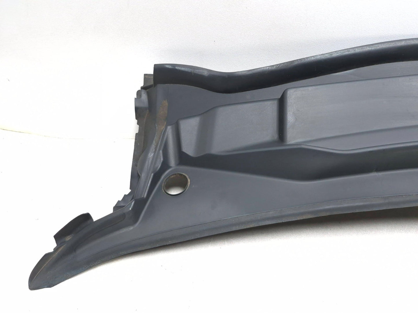2013 Dodge Grand Caravan Windshield Wiper Motor Cowl Cover Oem✅