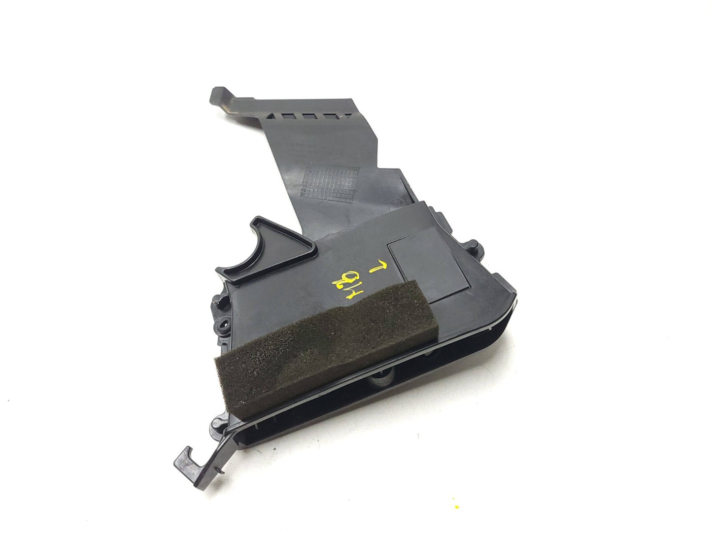 2014 -2016 Honda Interceptor Vfr800 Left Air Intake Tube Guide  OEM