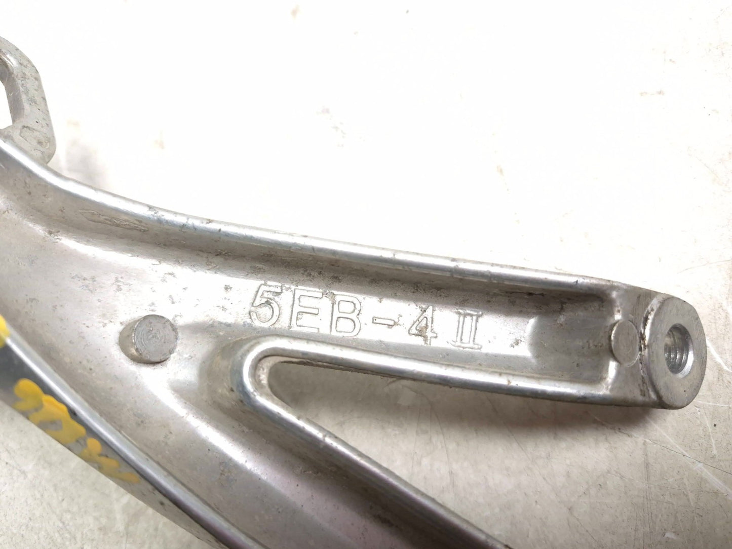 2002 Yamaha Yzf-r6 Left & Right Rear Footrest OEM