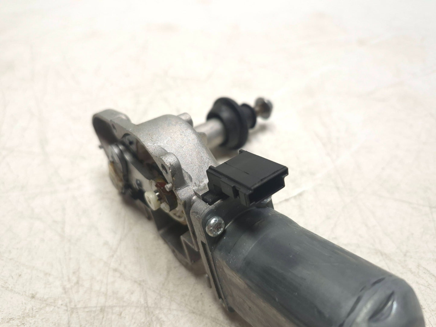 2024 Alfa Romeo Stelvio Rear Wiper Motor OEM